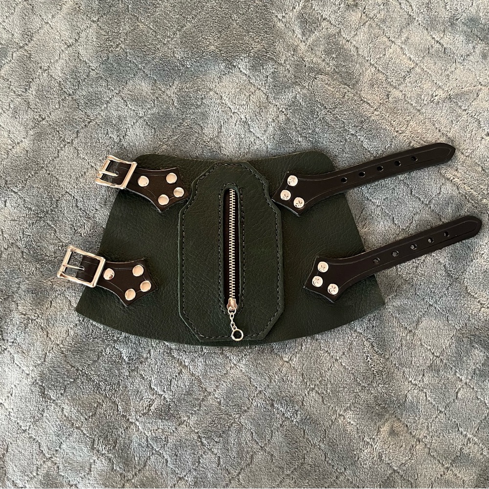 Dark Green Leather Gauntlet Wrist Cuff Zipper Pocket Punk Biker Buckle Bracelet